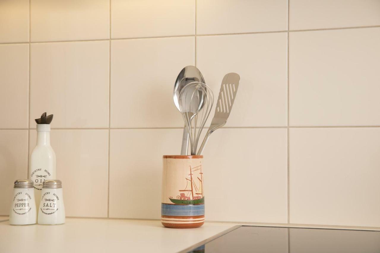 Metro Fix Cosy Apartment Афіни Екстер'єр фото